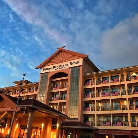 Putra Brasmana Hotel Kuala Perlis Esterno foto