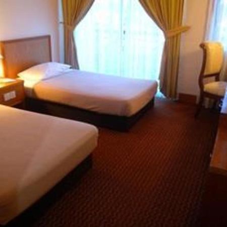Putra Brasmana Hotel Kuala Perlis Esterno foto
