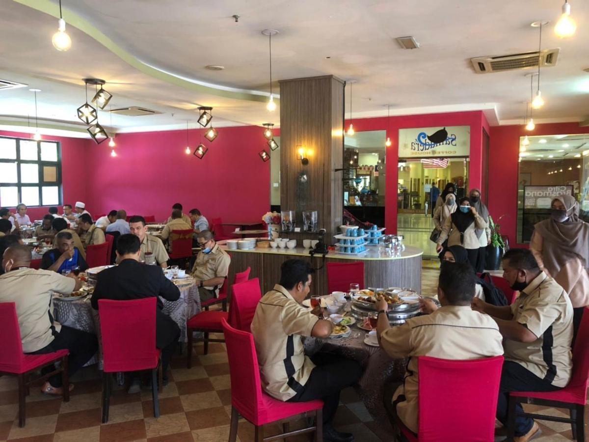 Putra Brasmana Hotel Kuala Perlis Esterno foto
