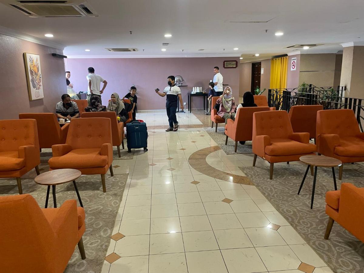 Putra Brasmana Hotel Kuala Perlis Esterno foto