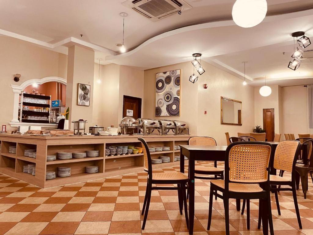 Putra Brasmana Hotel Kuala Perlis Esterno foto