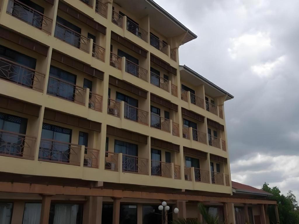 Putra Brasmana Hotel Kuala Perlis Esterno foto