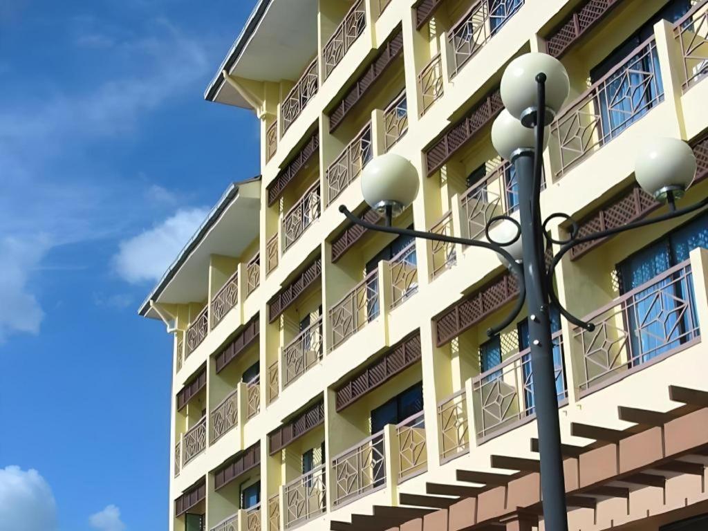Putra Brasmana Hotel Kuala Perlis Esterno foto