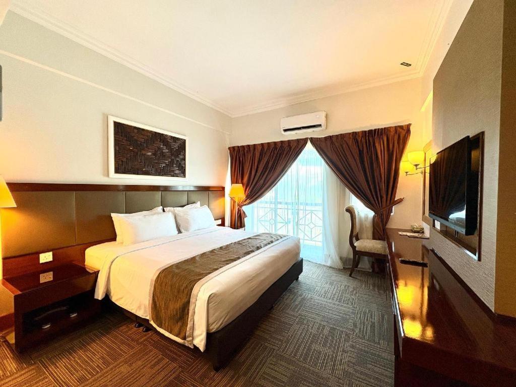 Putra Brasmana Hotel Kuala Perlis Esterno foto