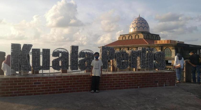 Putra Brasmana Hotel Kuala Perlis Esterno foto